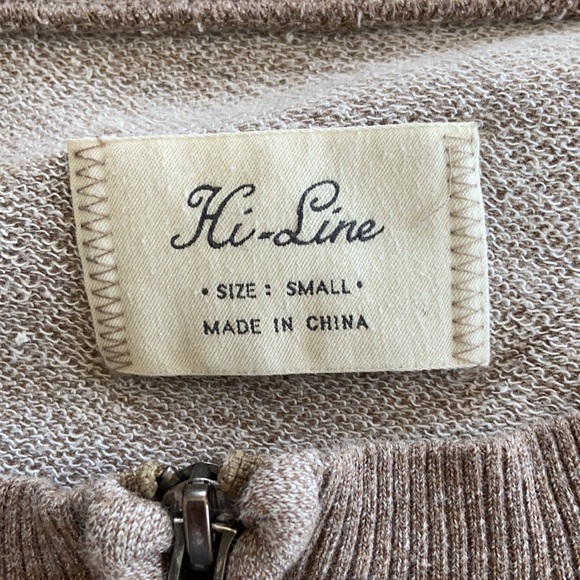 Short sleeved zip up sweatshirt - Picture 4 of 4